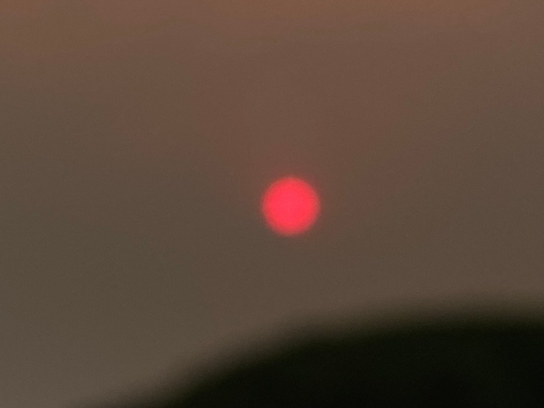 FIRE PLUMES LANDING ON WET SHOULDERS